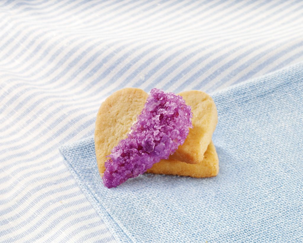 Violet Hearts shortbread biscuits dr. oetker