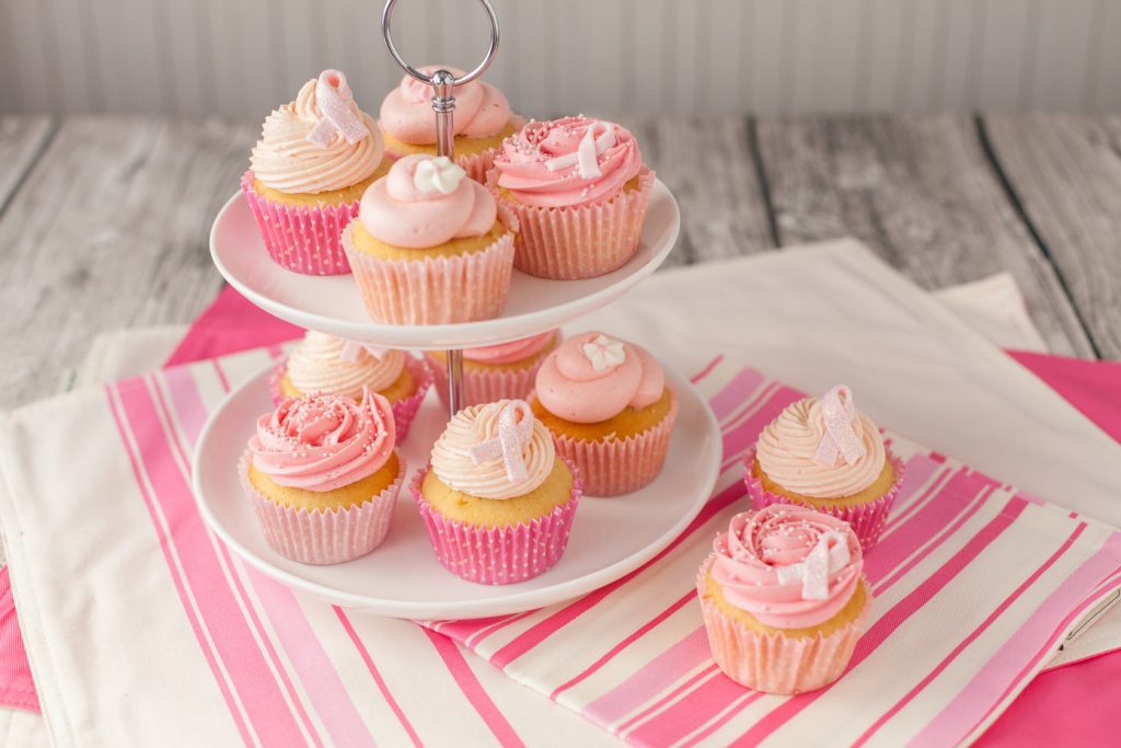 Almond & Raspberry Curd Cupcakes