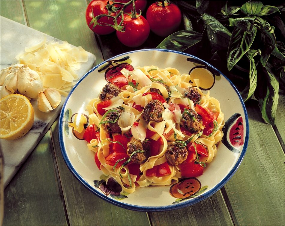 Italian-Meatballs-with-Pasta