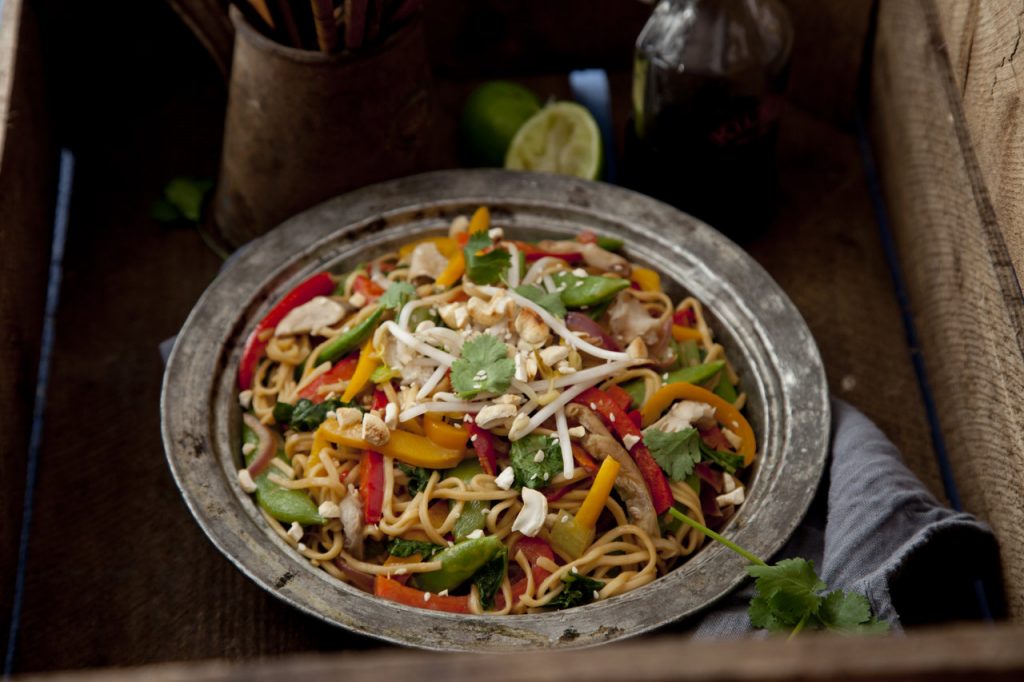 midweek-happy-pad_thai_8744