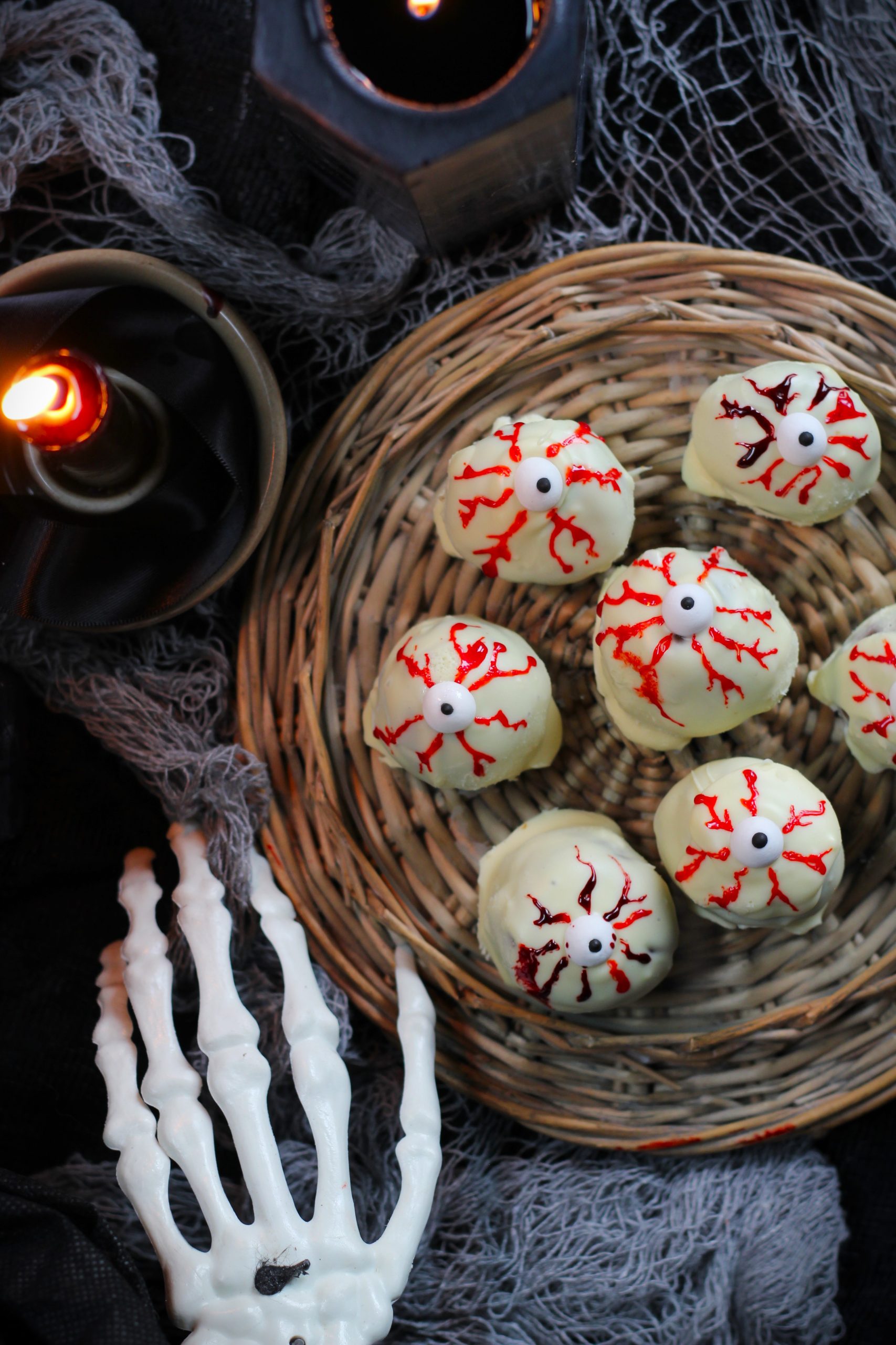 Eyeball Biscoff Truffles