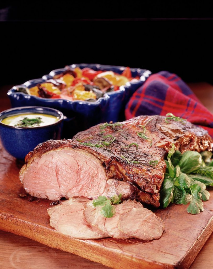 butterfly_leg_of_lamb_with_spicy_yoghurt_topping