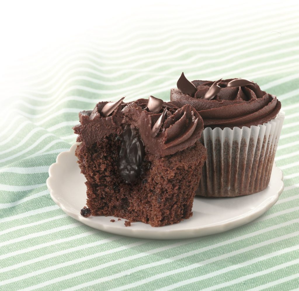surprise_inside_chocolate_cupcake_jpeg