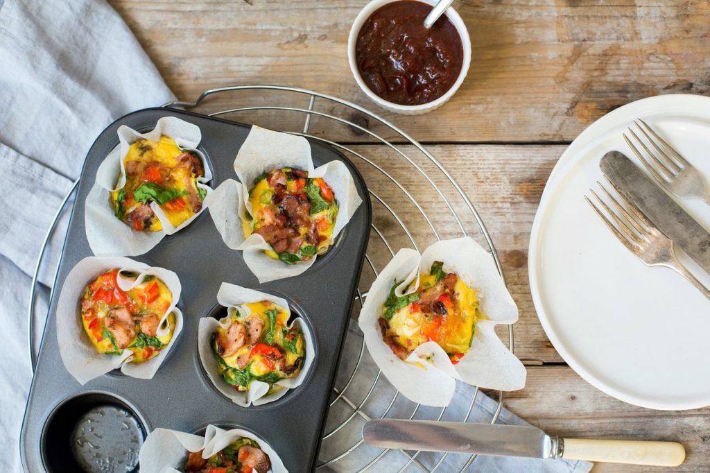 mini_frittatas_with_ham_peppers_and_spinach_-_landscape