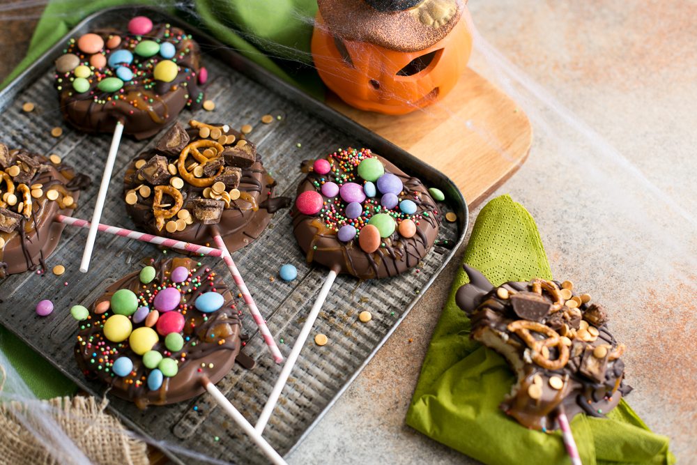 chocolate-apple-pops-halloween