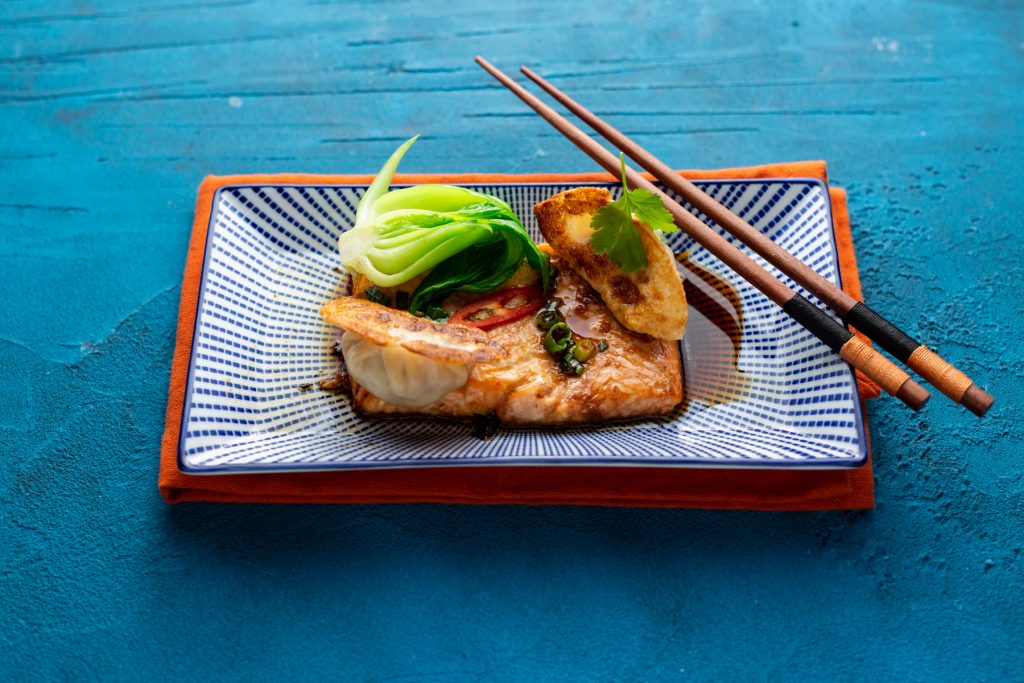 Ginger & Garlic Baked Salmon with honey & Soy On steamed Sushi Rice & Nori Seaweed, with King Prawn Dumplings , Salmon recipe, healthy recipe, Chinese New Year, Kwanghi Chan, Kenwood