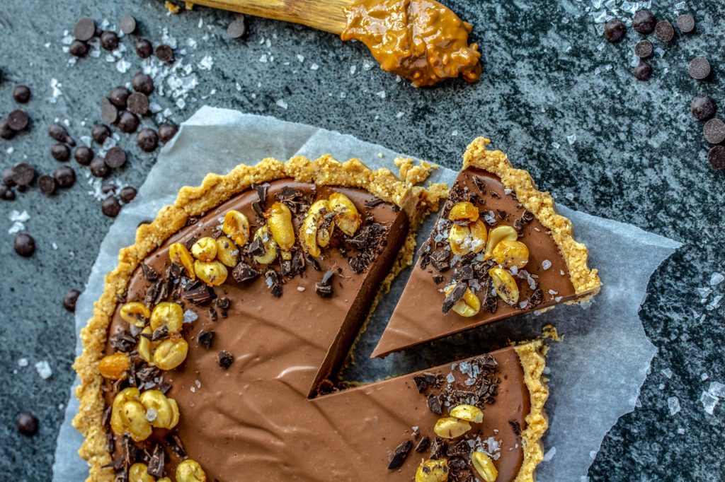 chocolate_peanut_butter_tart, vegan chocolate tart, vegan recipes, Michelle Hunt, Peachy Palate, I Love Cooking vegan recipes, vegan desserts