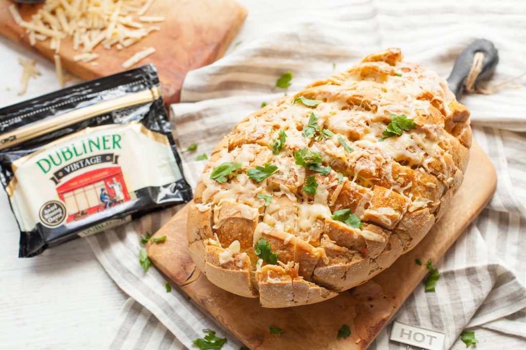Dubliner Cheesey Garlic Bread, garlic bread, I Love cooking bread
