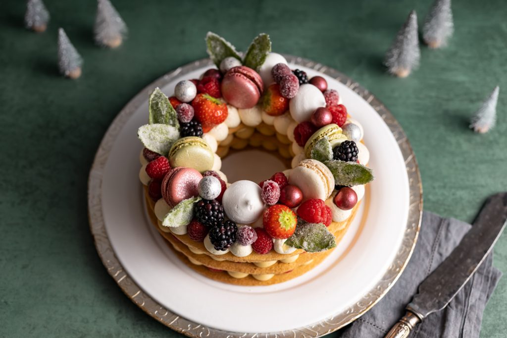 Christmas Shortbread Wreath Cake