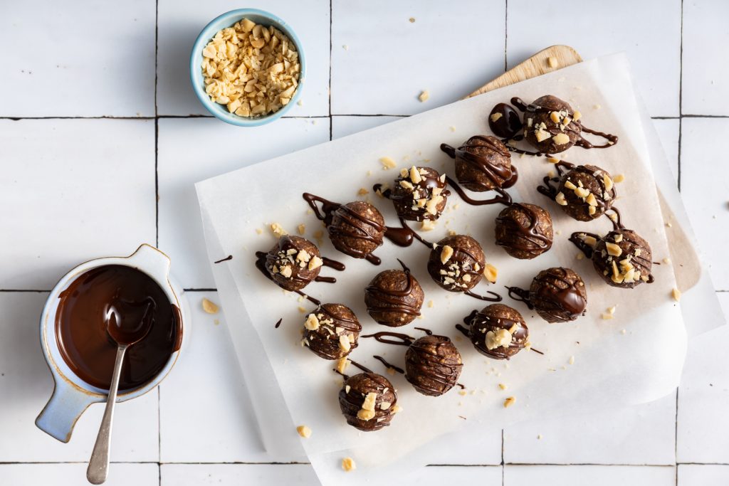 Snicker Style Energy Bites, no bake, healthy snacks, I love cooking snacks