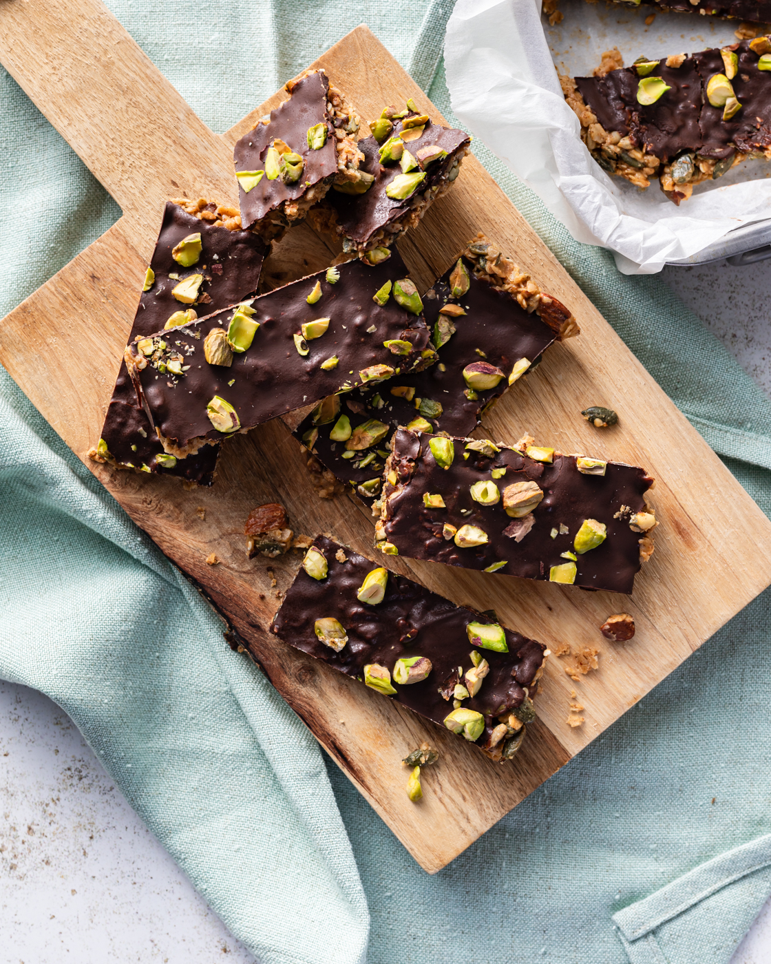 Granola Bars with Dark Chocolate